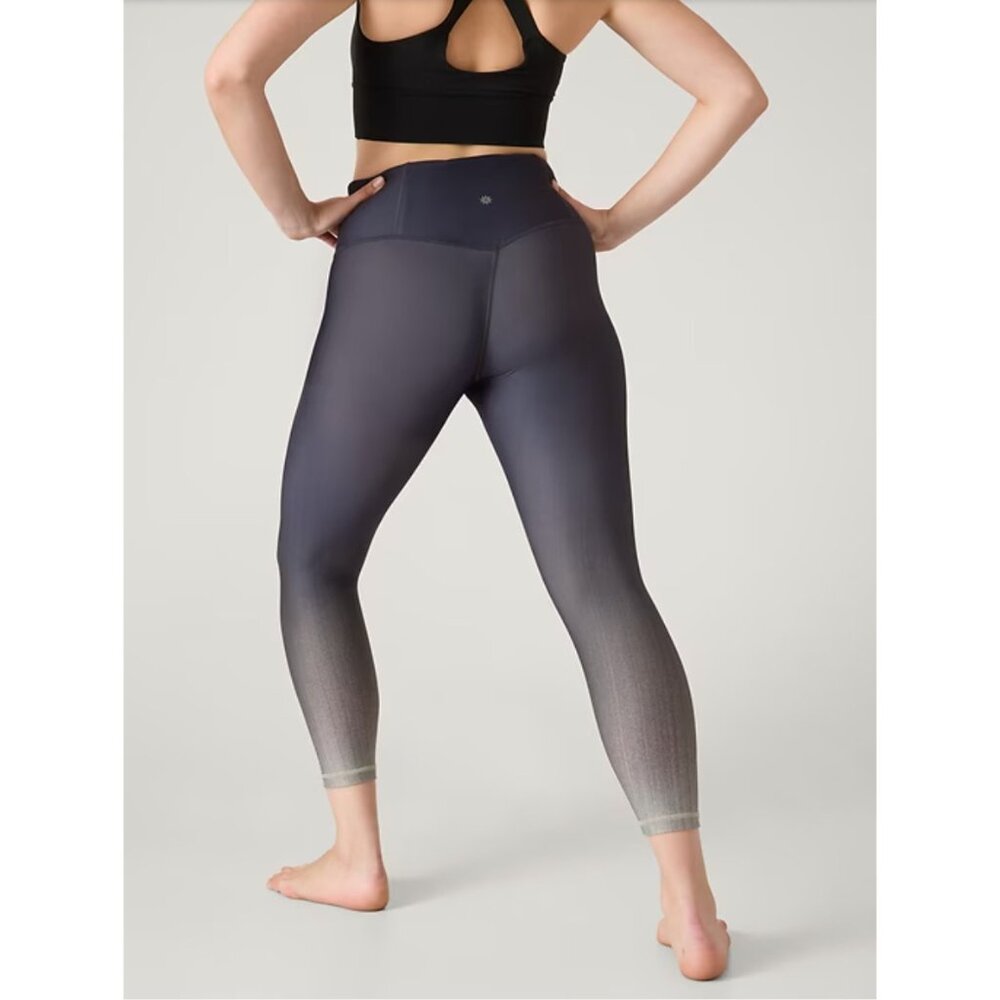 Athleta M Elation Ultra High Rise 7/8 Legging Digital Ombre Grey Medium - Picture 5 of 5